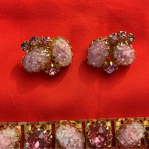 Vintage bracelet and earring set. - Picture 3 of 4